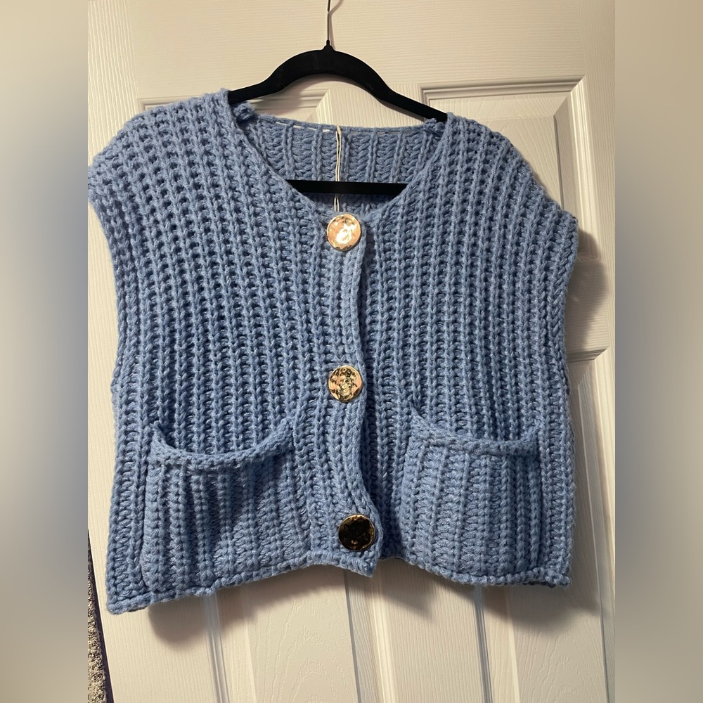 NWT Women’s Cap Sleeve Crop Sweater
